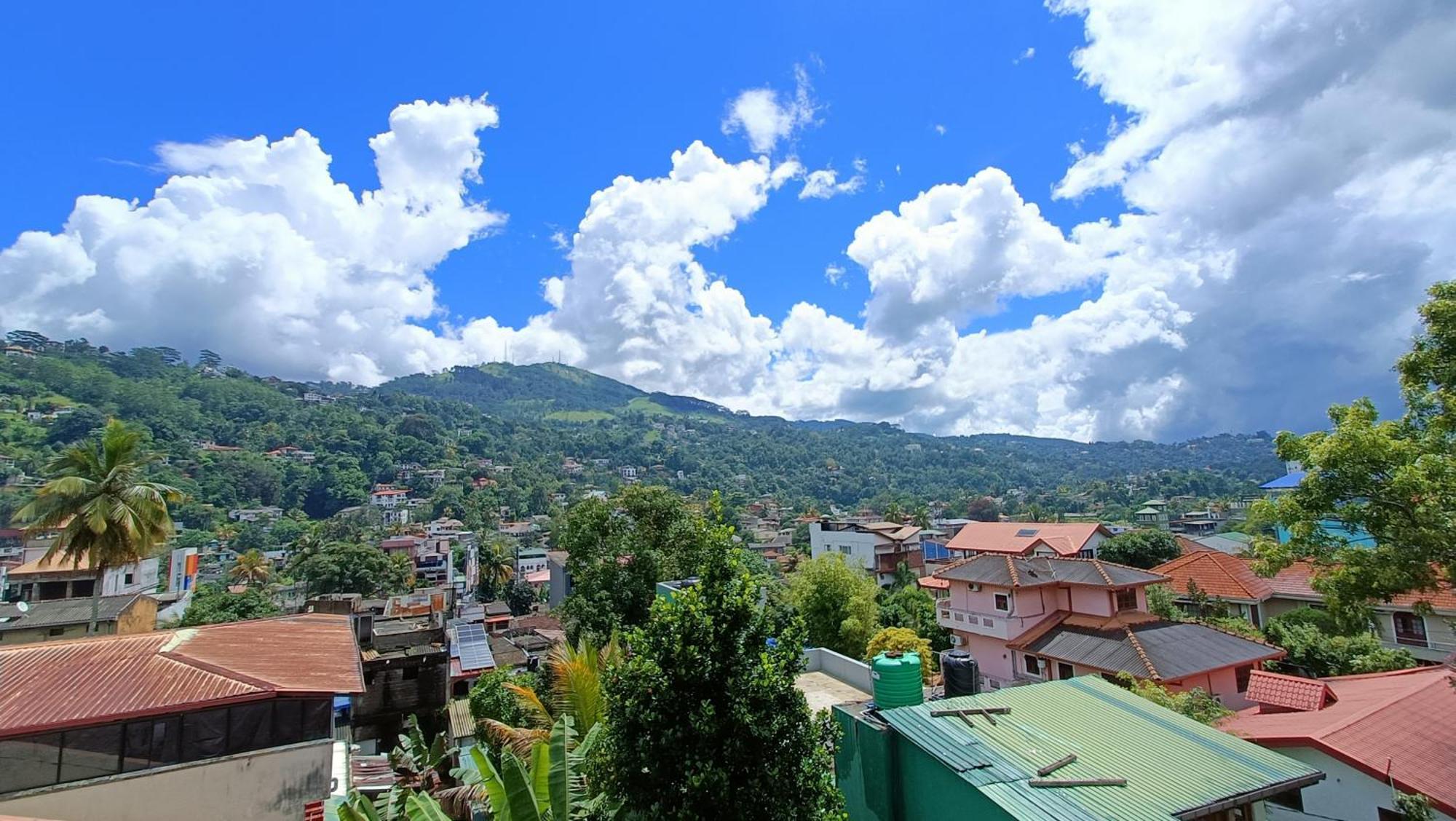 Smile Hub Kandy -Youth Hostel- Esterno foto