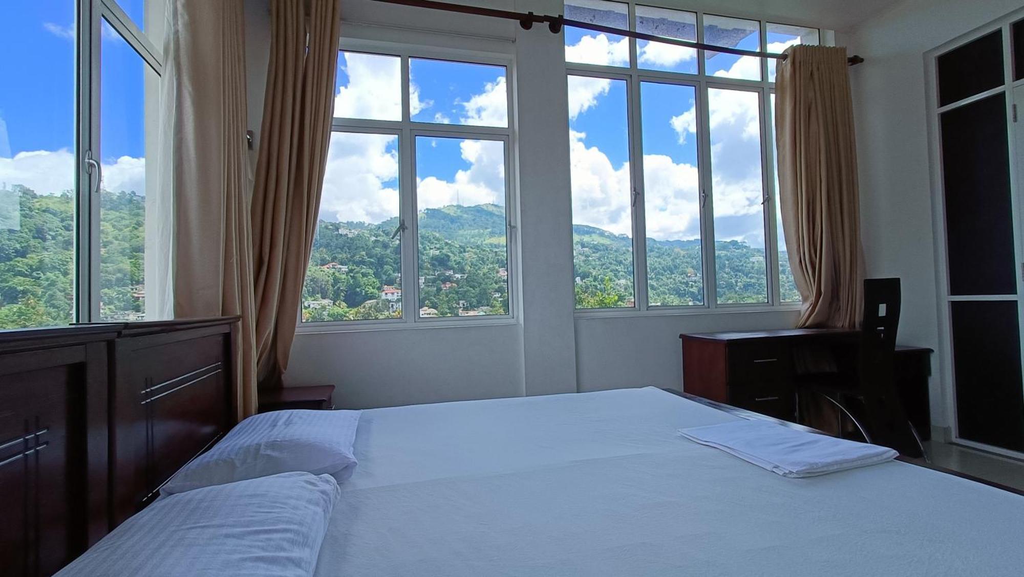 Smile Hub Kandy -Youth Hostel- Esterno foto