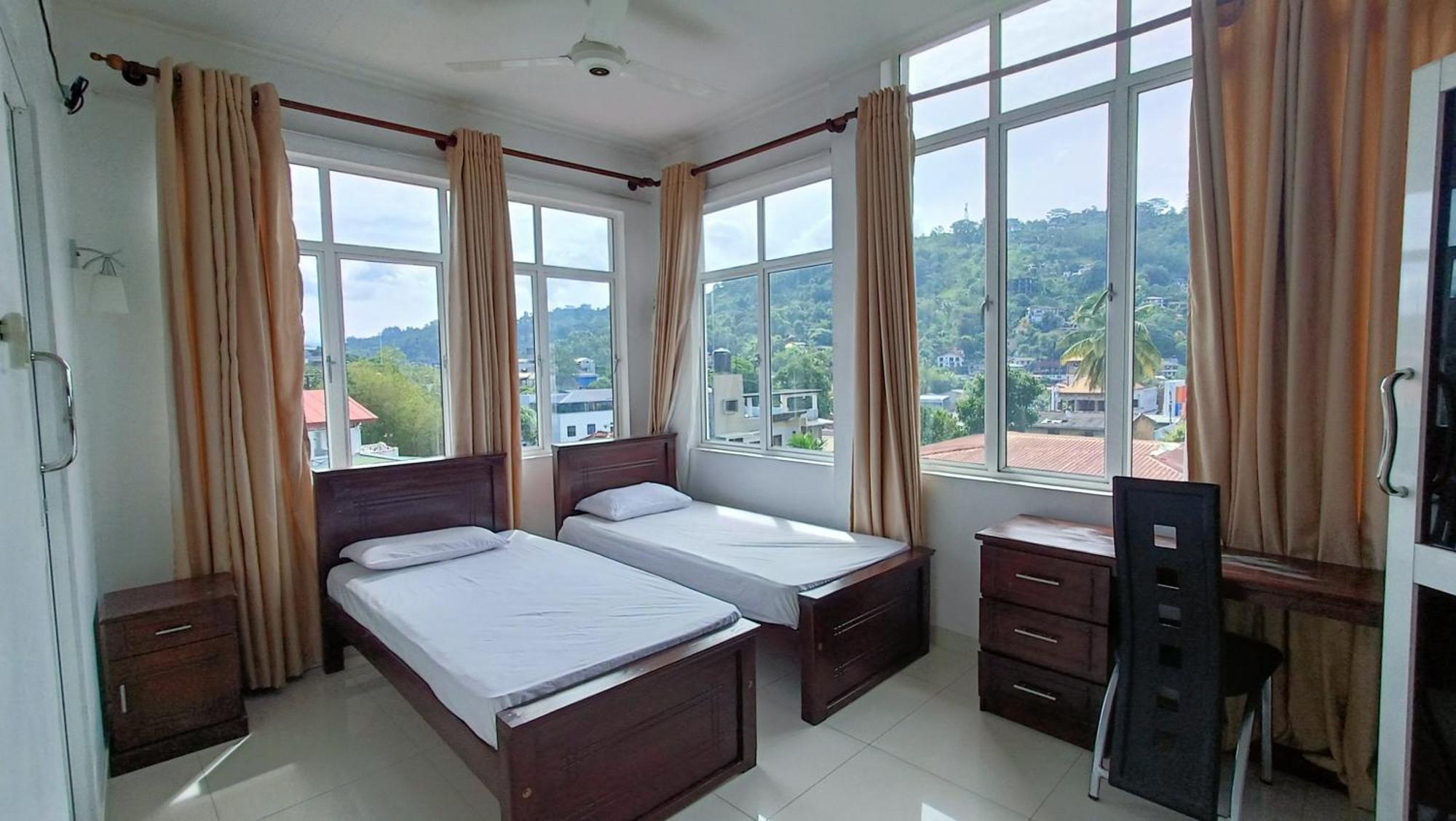 Smile Hub Kandy -Youth Hostel- Esterno foto